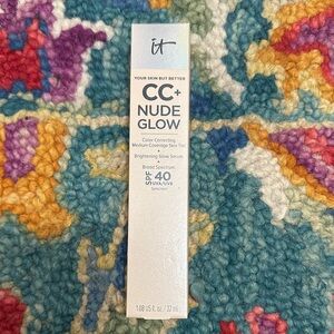 IT Cosmetics CC+ Nude Glow Skin Tint - Cream and Silver